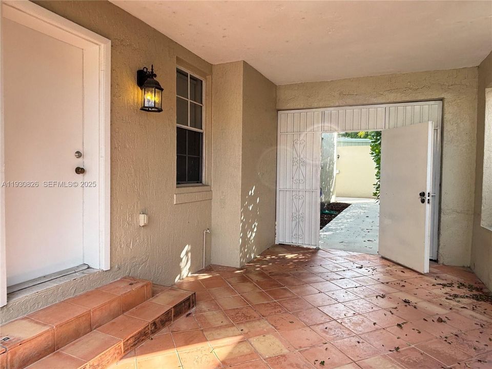 For Rent: $3,200 (2 beds, 2 baths, 1474 Square Feet)