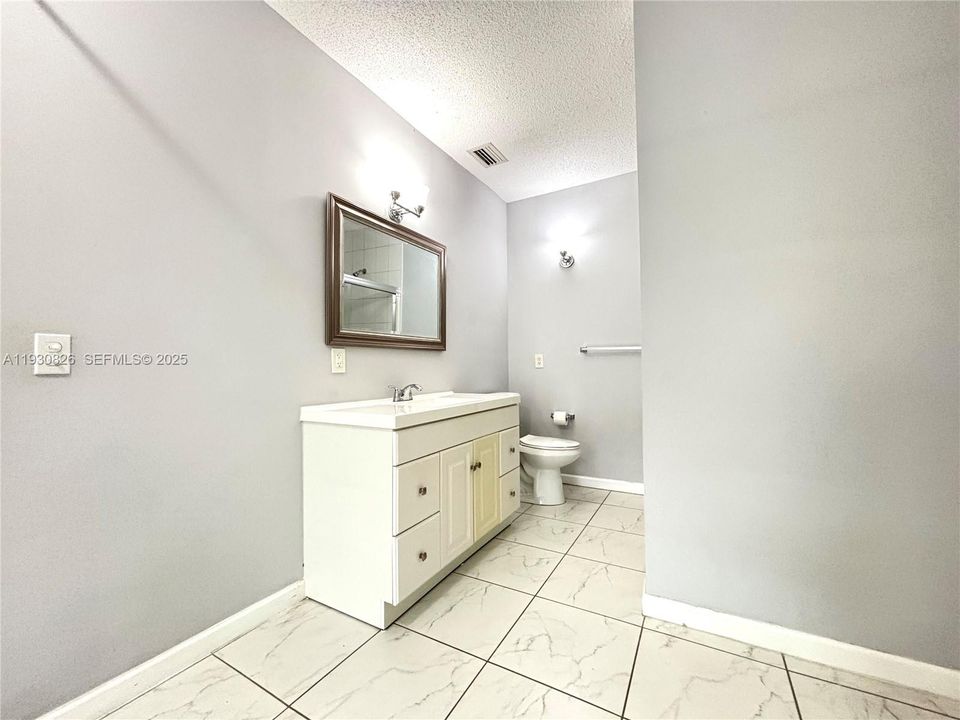 For Rent: $3,200 (2 beds, 2 baths, 1474 Square Feet)