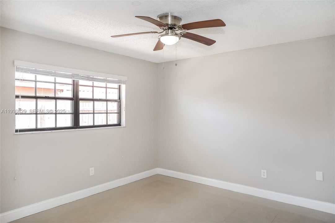 出租: $2,625 (3 贝兹, 2 浴室, 1125 平方英尺)