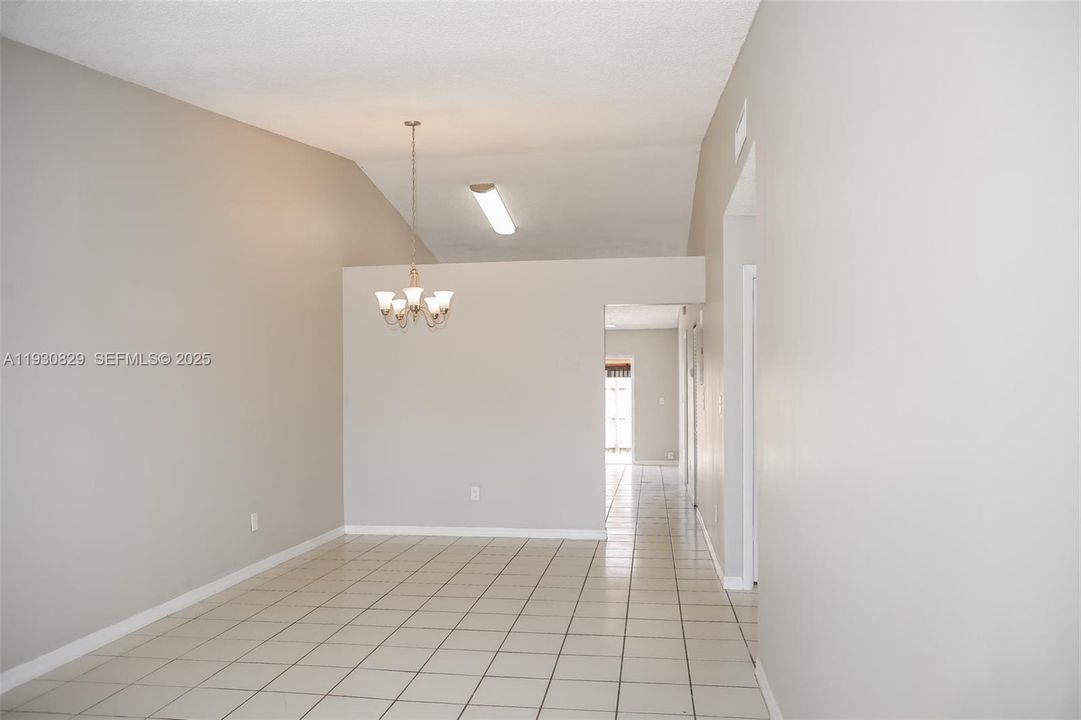 出租: $2,625 (3 贝兹, 2 浴室, 1125 平方英尺)