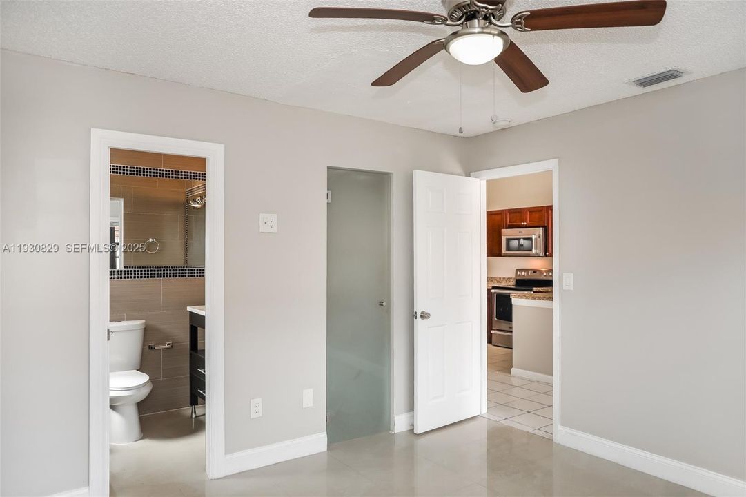 出租: $2,625 (3 贝兹, 2 浴室, 1125 平方英尺)