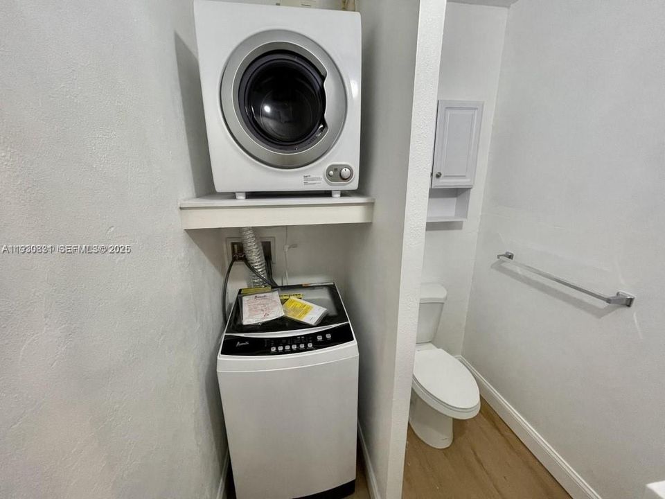 В аренду: $1,900 (1 спален, 1 ванн, 700 Квадратных фут)