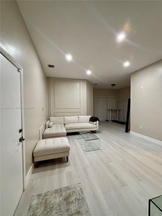 В аренду: $1,450 (1 спален, 1 ванн, 1373 Квадратных фут)