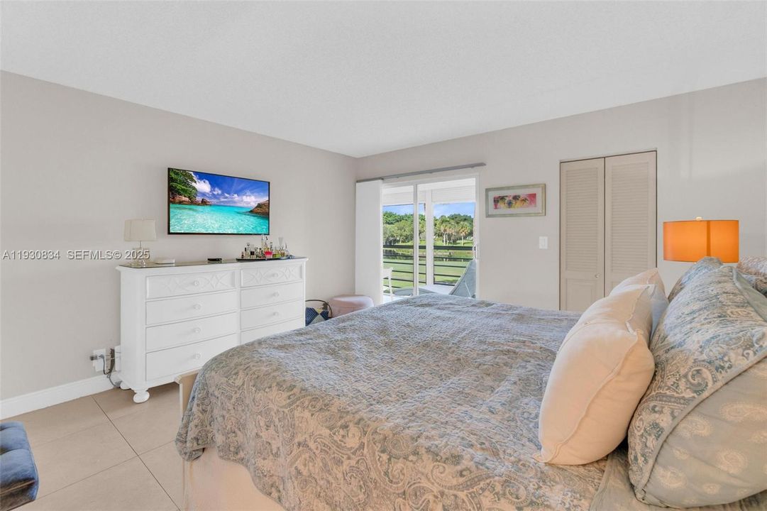 待售: $158,000 (2 贝兹, 2 浴室, 1156 平方英尺)