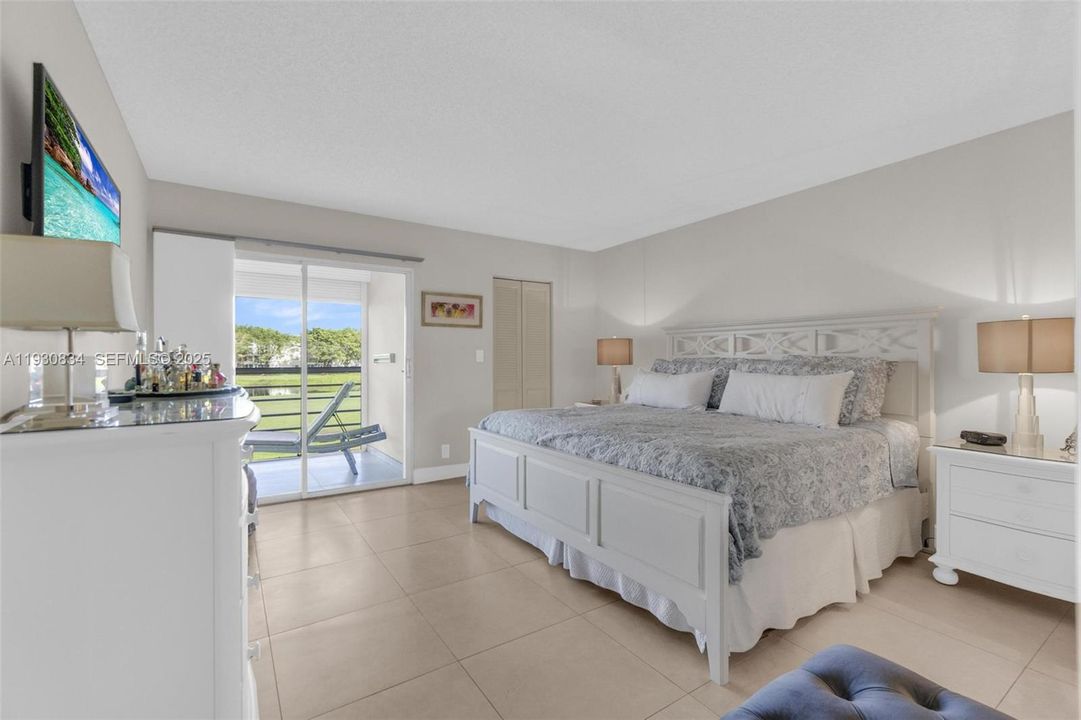 待售: $158,000 (2 贝兹, 2 浴室, 1156 平方英尺)