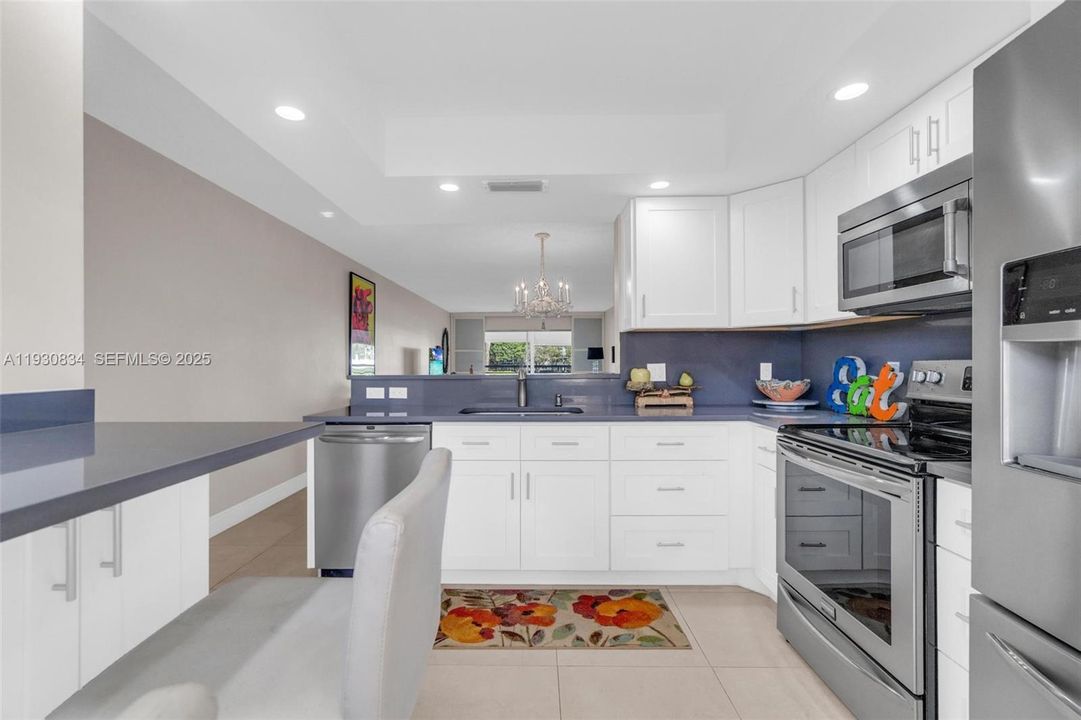 待售: $158,000 (2 贝兹, 2 浴室, 1156 平方英尺)