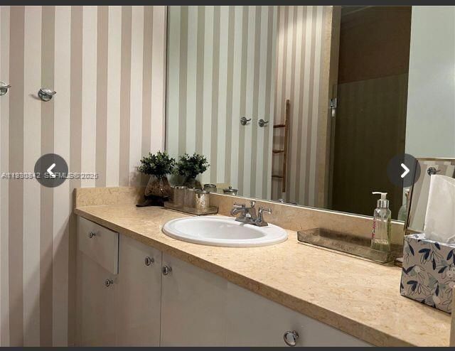 出租: $3,800 (2 贝兹, 2 浴室, 1257 平方英尺)