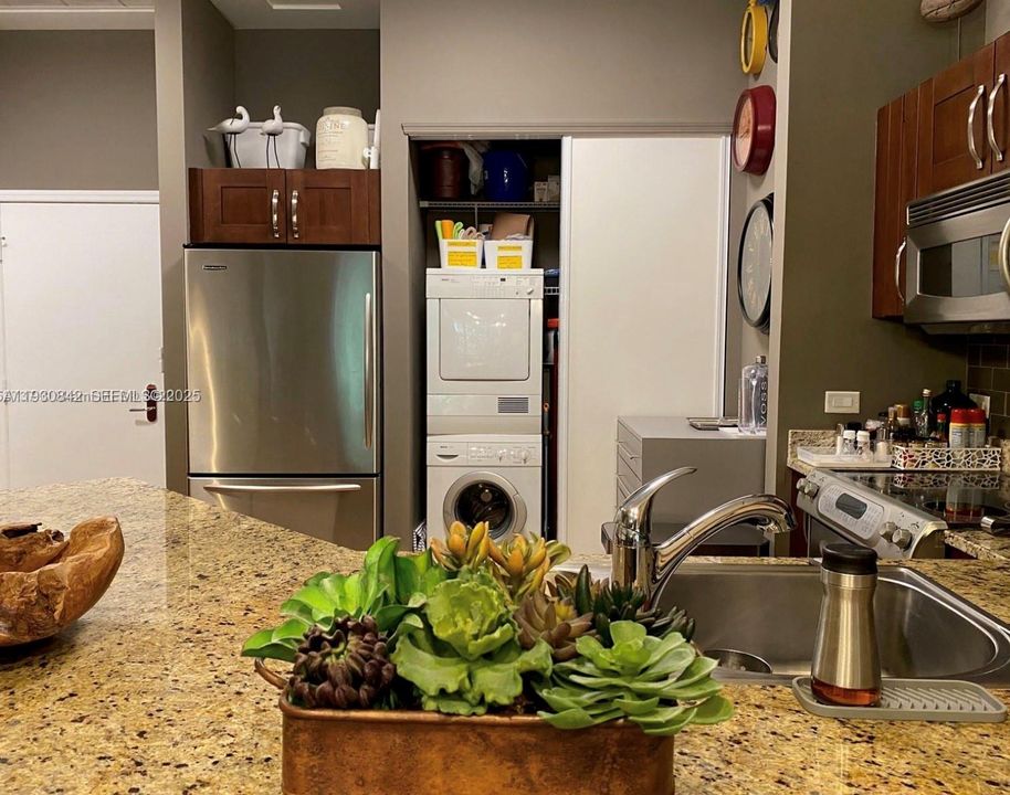 出租: $3,800 (2 贝兹, 2 浴室, 1257 平方英尺)