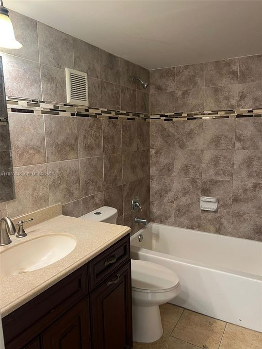 En Renta: $2,150 (2 camas, 2 baños, 832 Pies cuadrados)