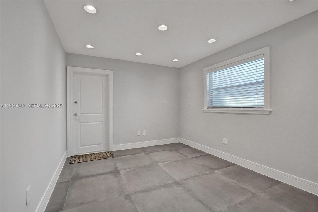 For Rent: $2,950 (3 beds, 2 baths, 1382 Square Feet)