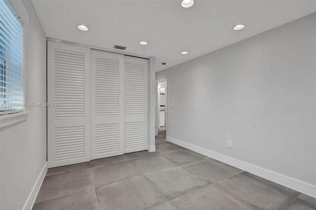 For Rent: $2,950 (3 beds, 2 baths, 1382 Square Feet)