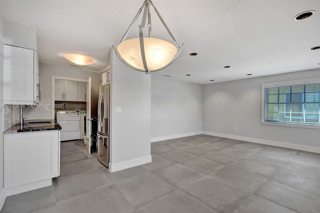 For Rent: $2,950 (3 beds, 2 baths, 1382 Square Feet)