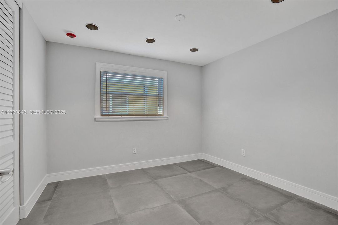 For Rent: $2,950 (3 beds, 2 baths, 1382 Square Feet)