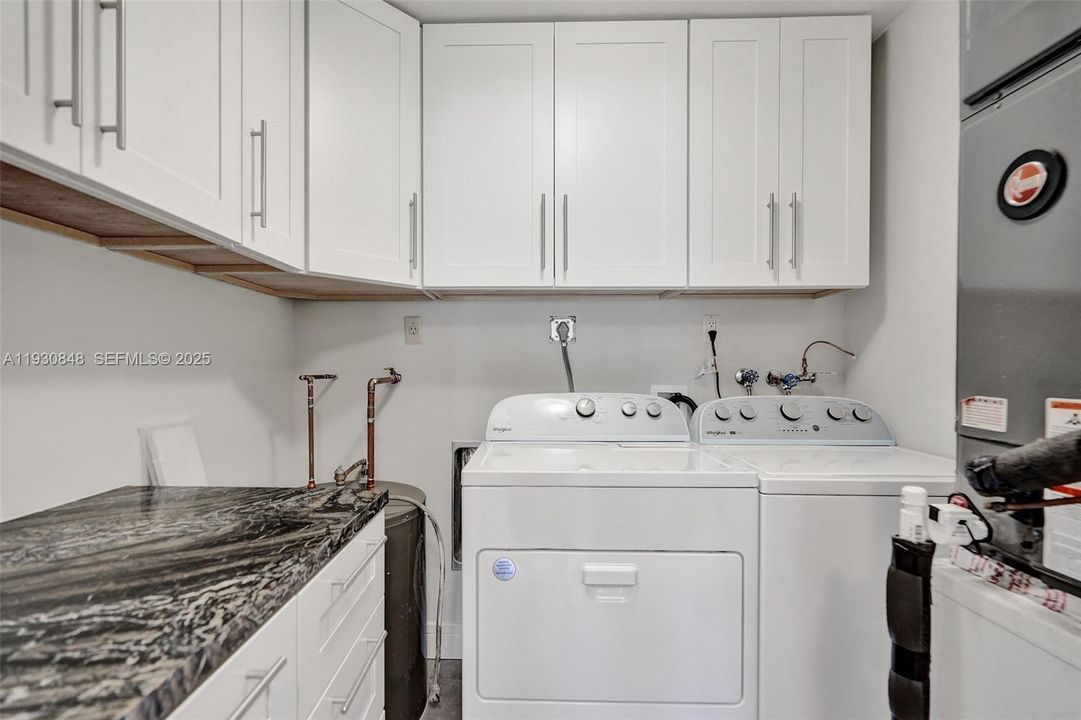 For Rent: $2,950 (3 beds, 2 baths, 1382 Square Feet)