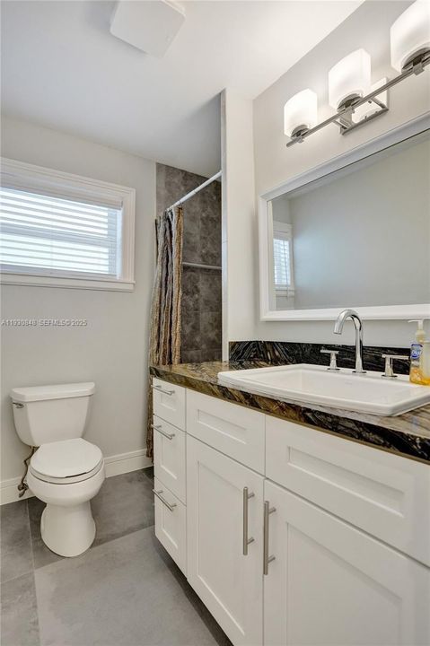 For Rent: $2,950 (3 beds, 2 baths, 1382 Square Feet)