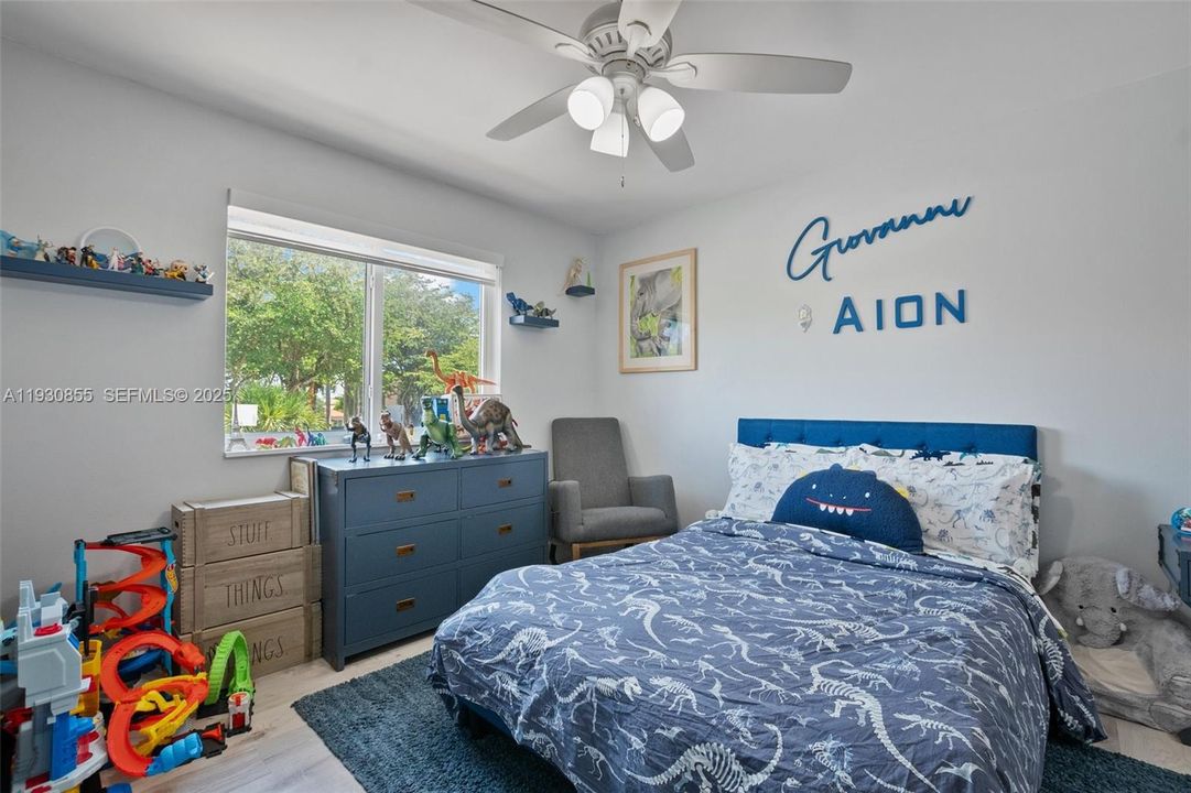 For Rent: $2,700 (3 beds, 2 baths, 1190 Square Feet)