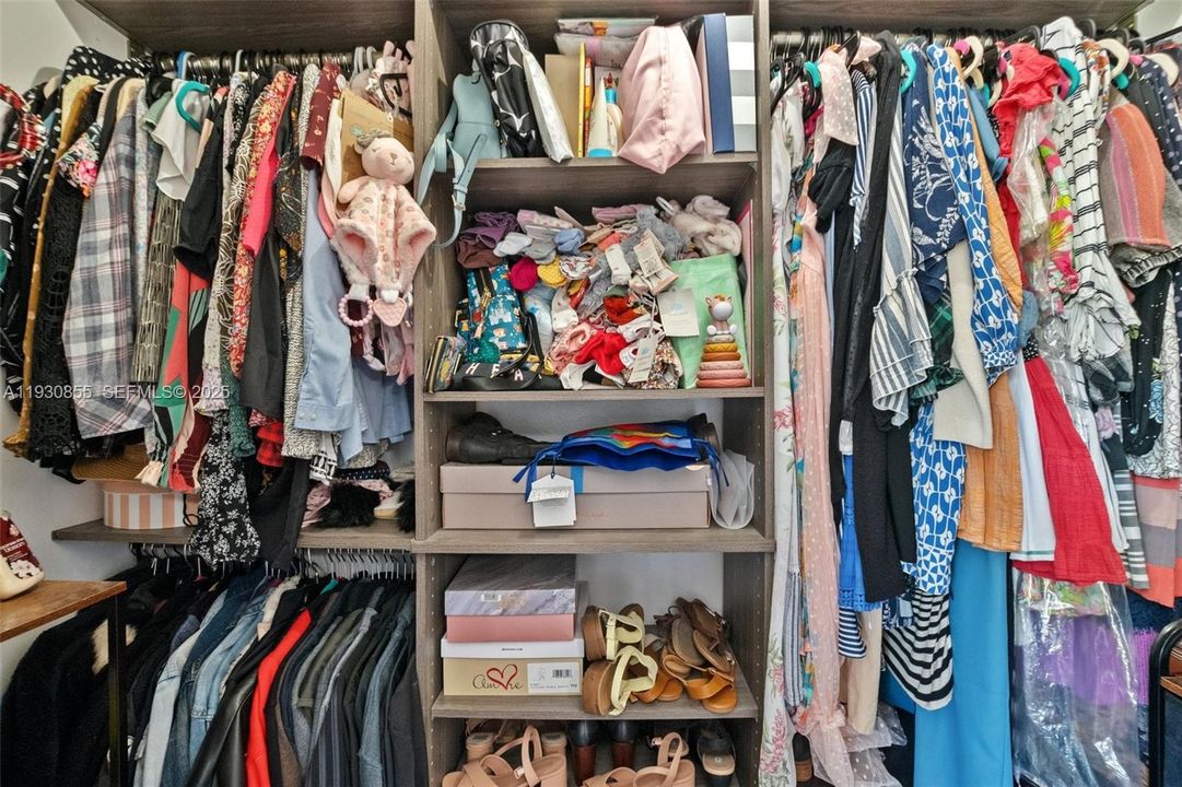 For Rent: $2,700 (3 beds, 2 baths, 1190 Square Feet)