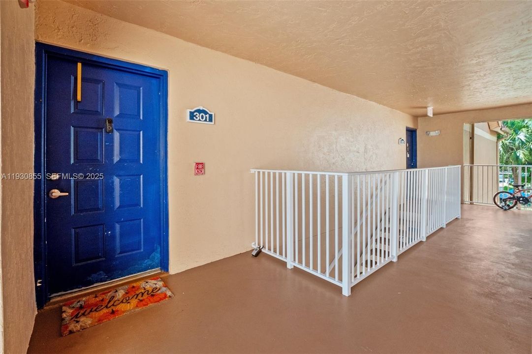 For Rent: $2,700 (3 beds, 2 baths, 1190 Square Feet)