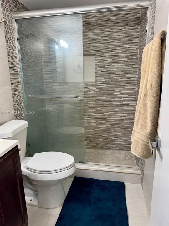 En Venta: $375,000 (2 camas, 2 baños, 970 Pies cuadrados)