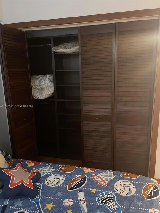 En Venta: $375,000 (2 camas, 2 baños, 970 Pies cuadrados)