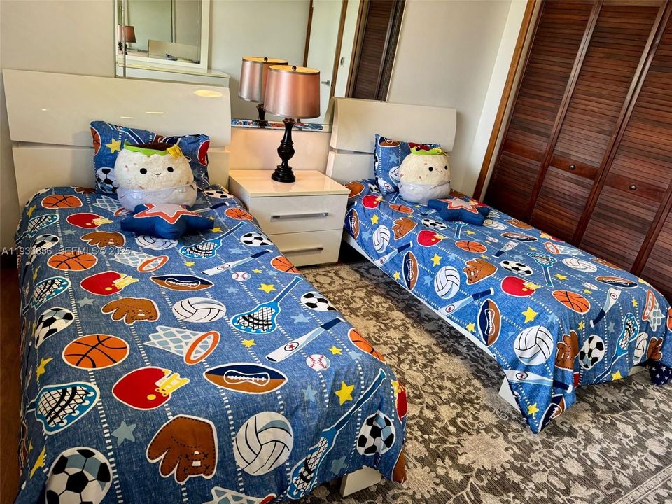 En Venta: $375,000 (2 camas, 2 baños, 970 Pies cuadrados)