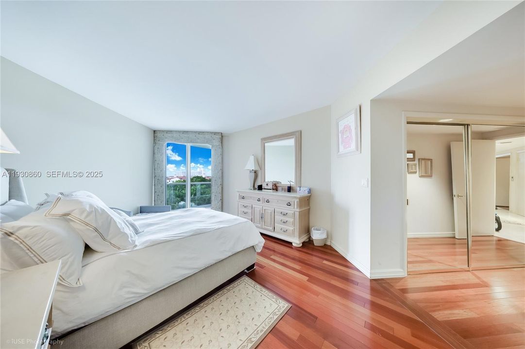 待售: $2,350,000 (3 贝兹, 3 浴室, 2800 平方英尺)