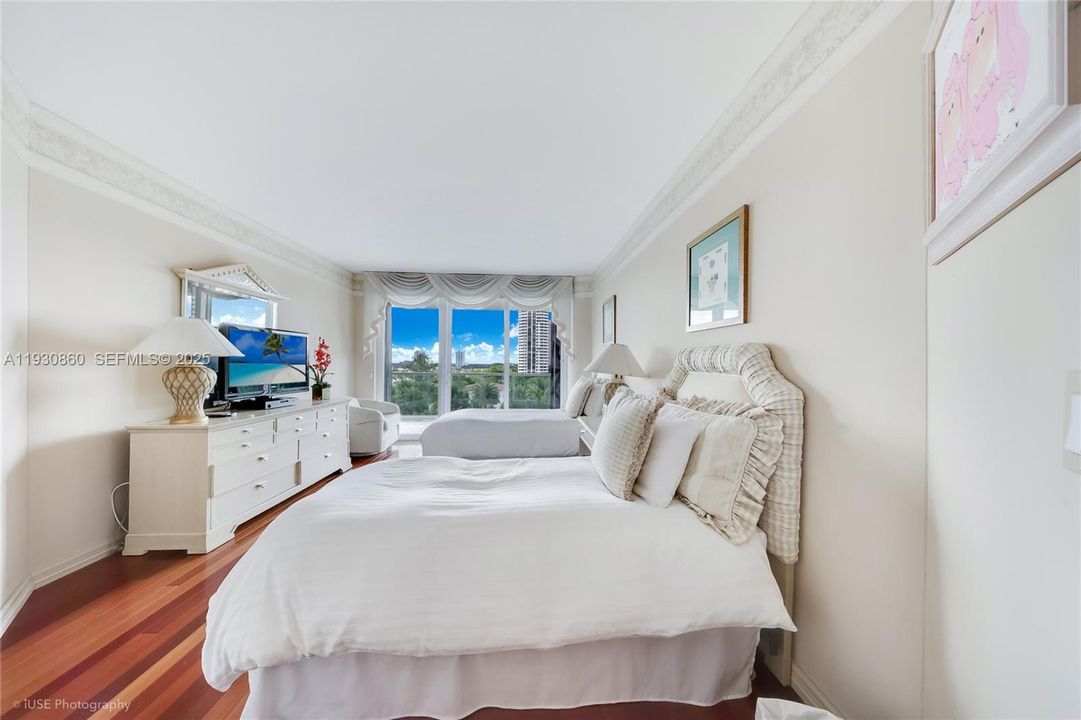 待售: $2,350,000 (3 贝兹, 3 浴室, 2800 平方英尺)