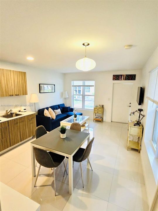 На продажу: $249,000 (1 спален, 1 ванн, 475 Квадратных фут)