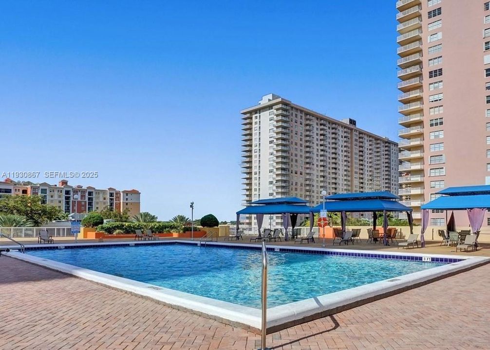 На продажу: $229,000 (1 спален, 1 ванн, 1104 Квадратных фут)