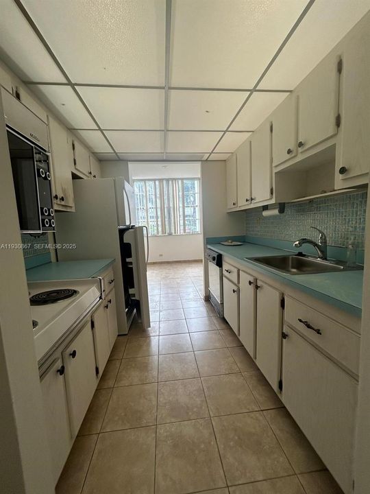 На продажу: $229,000 (1 спален, 1 ванн, 1104 Квадратных фут)