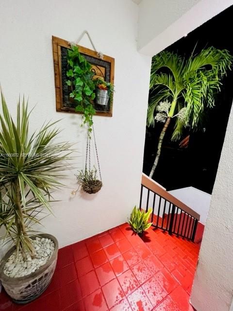 В аренду: $2,400 (2 спален, 2 ванн, 760 Квадратных фут)