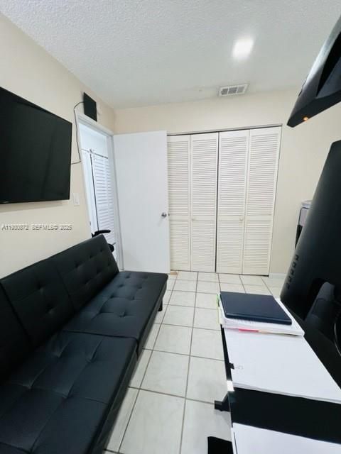 В аренду: $2,400 (2 спален, 2 ванн, 760 Квадратных фут)