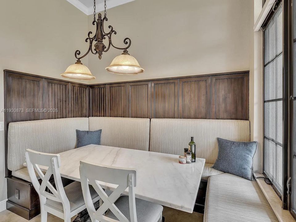 For Sale: $1,525,000 (5 beds, 3 baths, 3972 Square Feet)