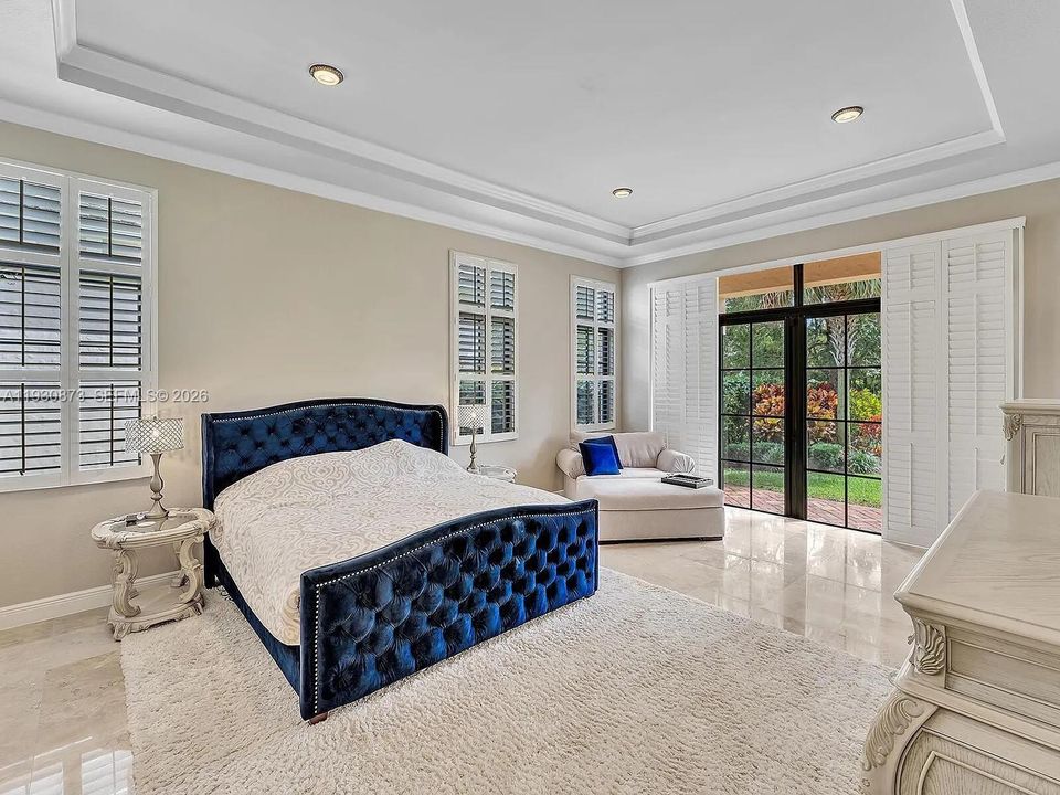 For Sale: $1,525,000 (5 beds, 3 baths, 3972 Square Feet)