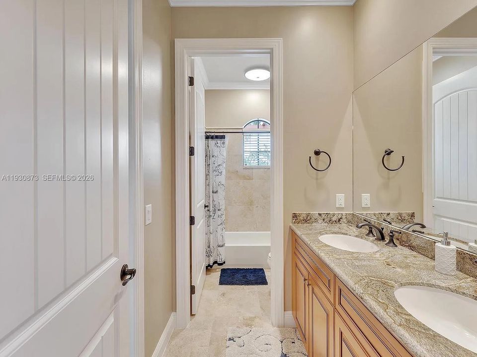 For Sale: $1,525,000 (5 beds, 3 baths, 3972 Square Feet)