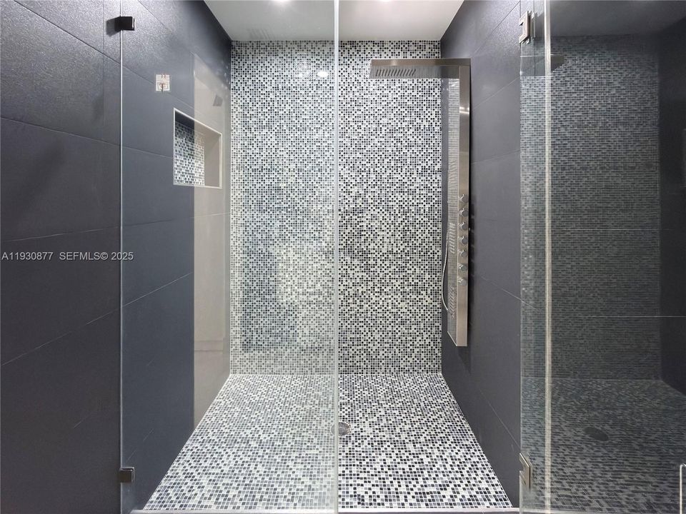 For Rent: $5,200 (2 beds, 2 baths, 1802 Square Feet)