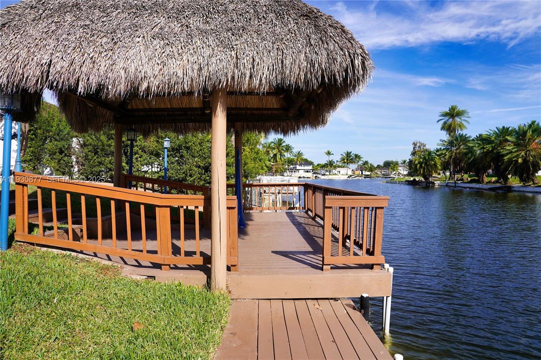 For Rent: $5,200 (2 beds, 2 baths, 1802 Square Feet)