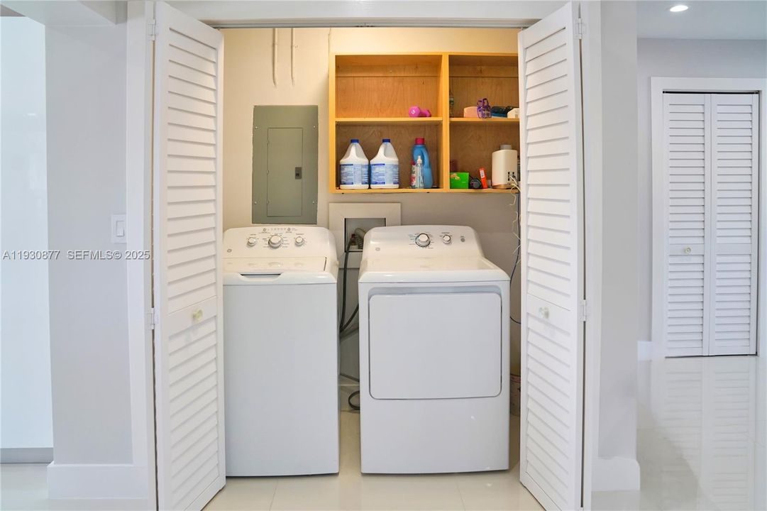 For Rent: $5,200 (2 beds, 2 baths, 1802 Square Feet)