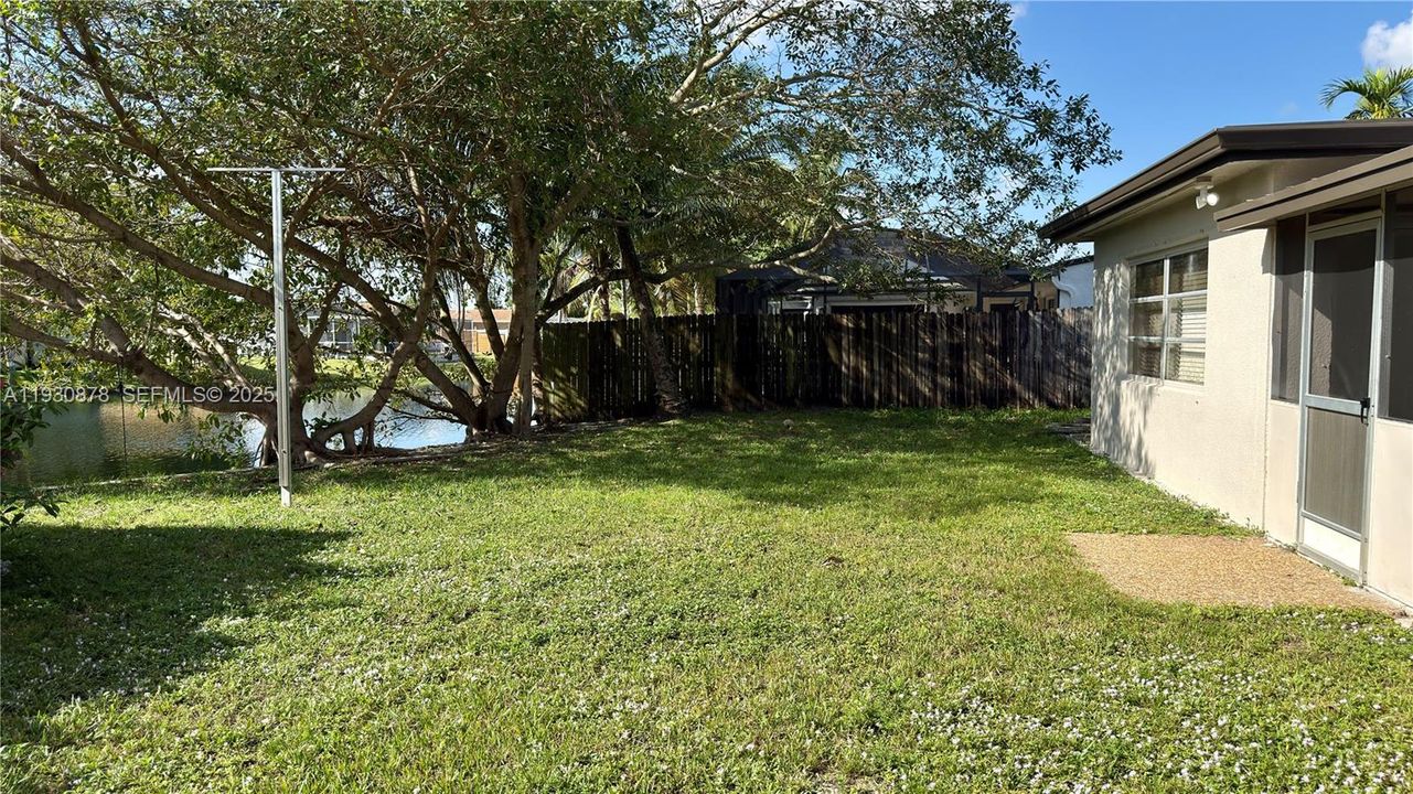 En Renta: $3,160 (3 camas, 2 baños, 1370 Pies cuadrados)