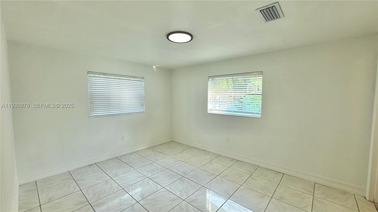 En Renta: $3,160 (3 camas, 2 baños, 1370 Pies cuadrados)