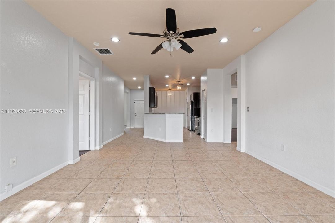 出租: $2,800 (3 贝兹, 2 浴室, 1621 平方英尺)