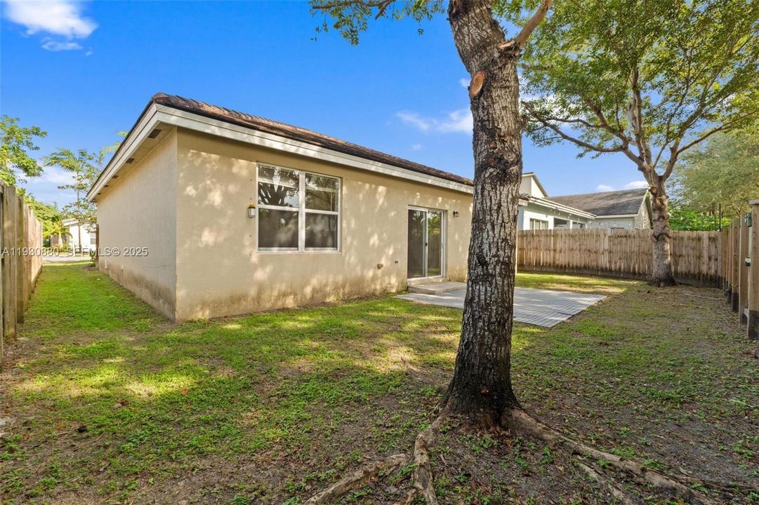 出租: $2,800 (3 贝兹, 2 浴室, 1621 平方英尺)