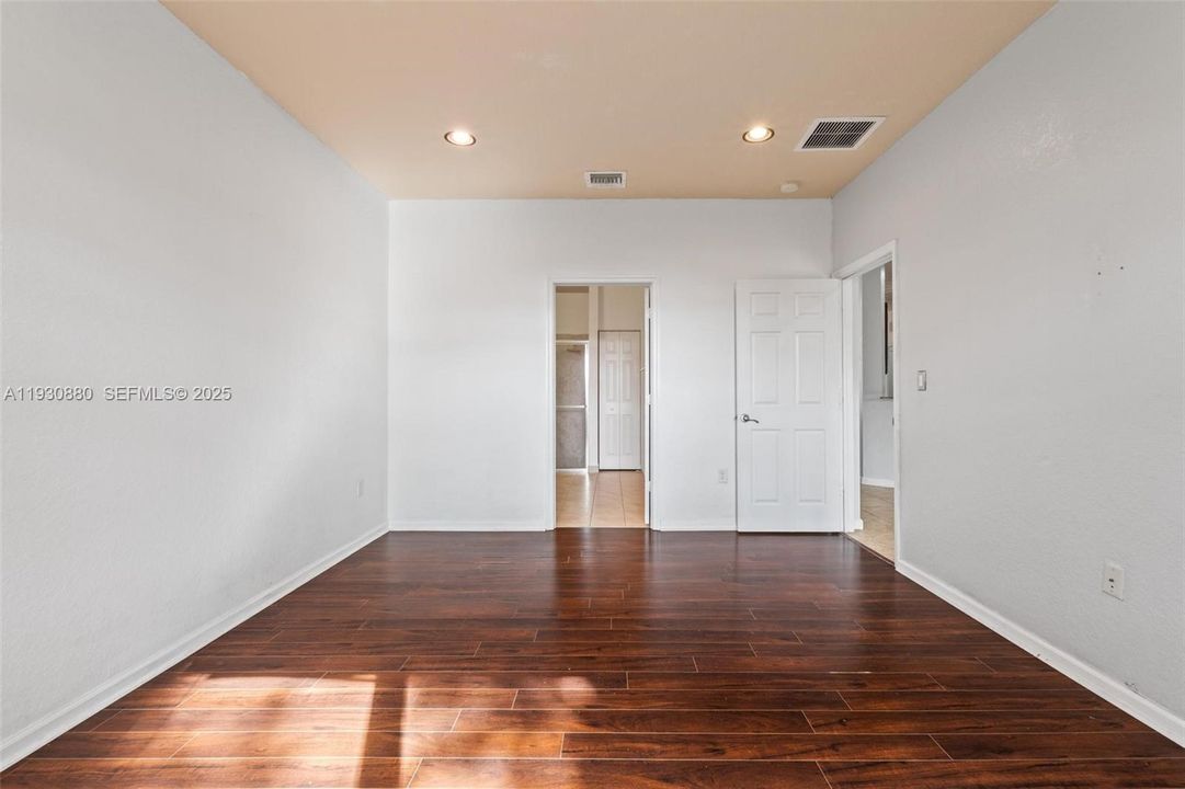 出租: $2,800 (3 贝兹, 2 浴室, 1621 平方英尺)