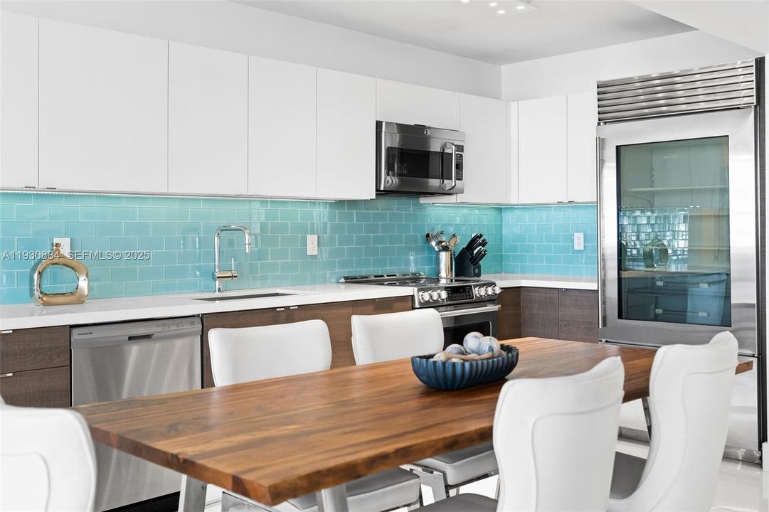 出租: $9,500 (3 贝兹, 2 浴室, 1455 平方英尺)