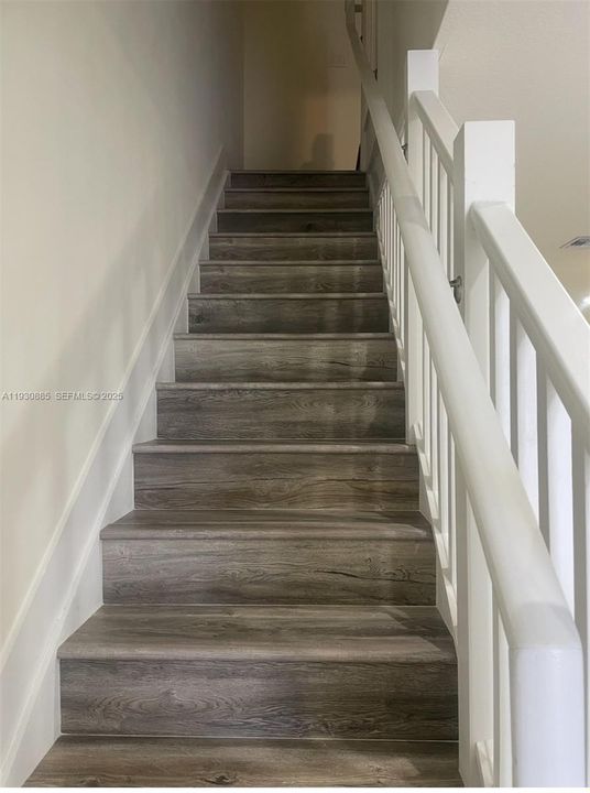 В аренду: $3,500 (3 спален, 2 ванн, 1315 Квадратных фут)