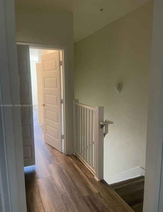 В аренду: $3,500 (3 спален, 2 ванн, 1315 Квадратных фут)