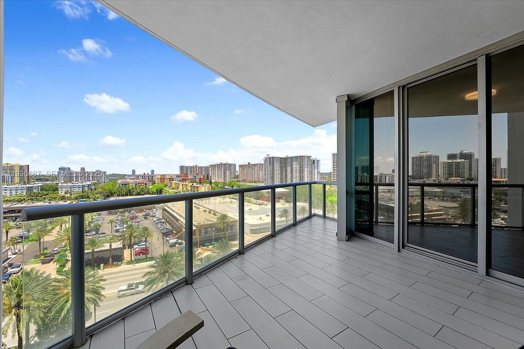 For Rent: $14,000 (3 beds, 3 baths, 1933 Square Feet)