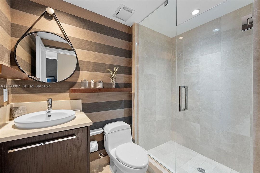 For Rent: $14,000 (3 beds, 3 baths, 1933 Square Feet)