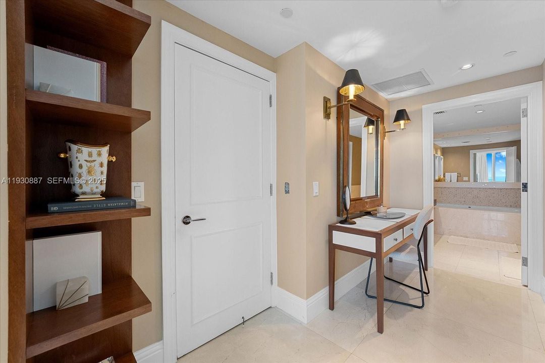 For Rent: $14,000 (3 beds, 3 baths, 1933 Square Feet)