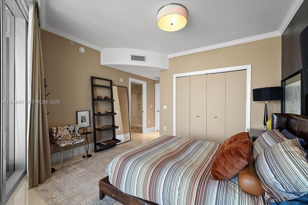 For Rent: $14,000 (3 beds, 3 baths, 1933 Square Feet)